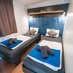 Kamp alanı Mobile Homes Sea Princess Biograd Na Moru